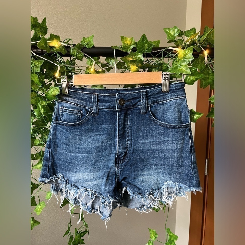 Dark Wash high rise distressed shorts size 7 fashion nova